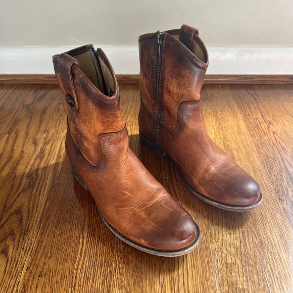 Frye Melissa Button Short Boots - Picture 4 of 17